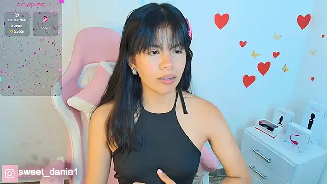 Snapshot of sweet_dania_ chatting on February 26, 2:59 am sweet dania online show from February 26, 2:59 am