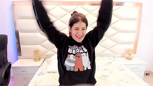 Snapshot of MiaQueen021 chatting on January 30, 12:27 pm MiaQueen021 online show from January 30, 12:27 pm