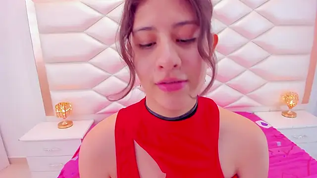 Snapshot of MiaQueen021 chatting on March 8, 6:37 pm MiaQueen021 online show from March 8, 6:37 pm