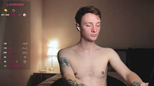 Snapshot of Calvin_Polanski chatting on November 5, 6:19 pm Calvin Polanski online show from November 5, 6:19 pm