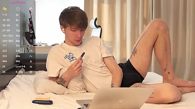 Calvin Polanski online show from May 2, 4:50 am
