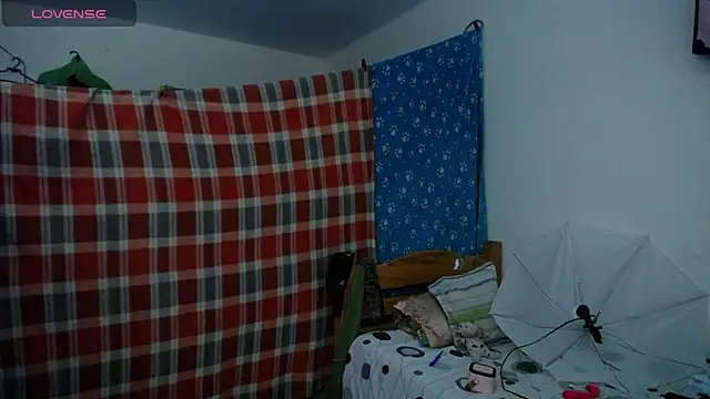 boysLittle online show from January 9, 9:45 am