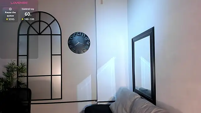 Snapshot of tim__fox chatting on May 10, 11:37 am tim fox online show from May 10, 11:37 am