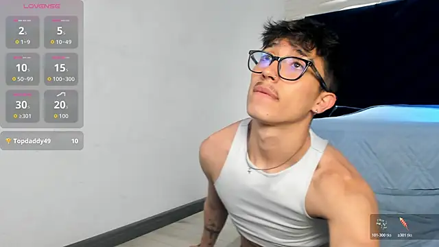 Snapshot of tim__fox chatting on May 29, 12:03 pm tim fox online show from May 29, 12:03 pm