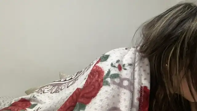 LunaBeya online show from October 27, 2:54 pm