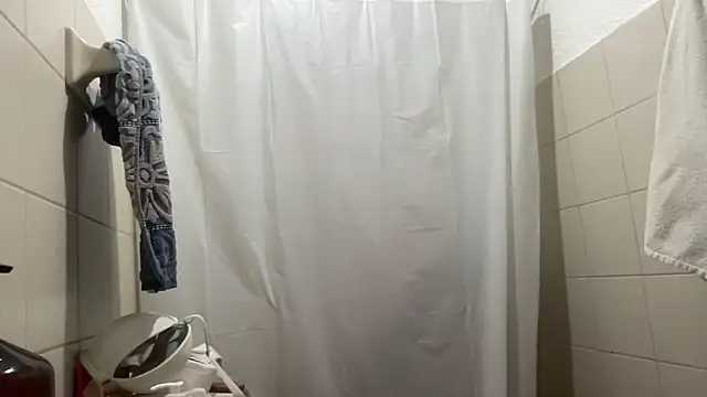 LunaBeya online show from December 14, 12:32 pm