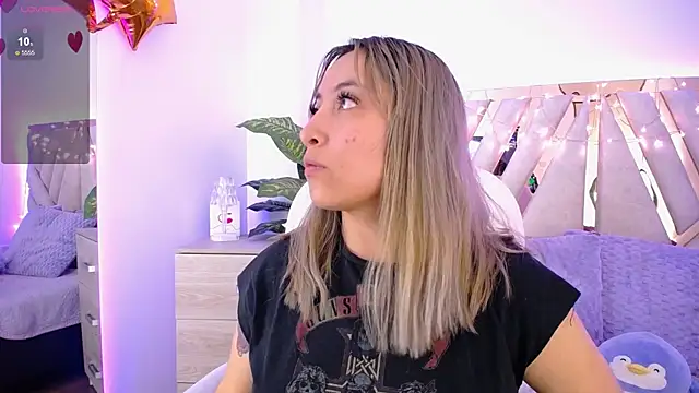 NyxAndria 1 online show from March 13, 8:32 pm