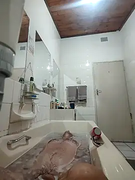 itsmeyes69 online show from January 25, 6:46 pm