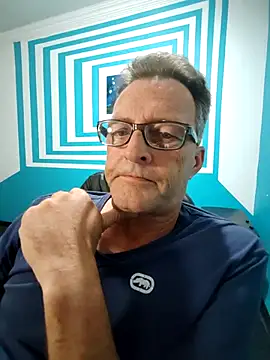 itsmeyes69 online show from March 3, 9:26 pm