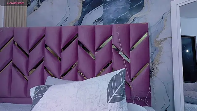 Snapshot of hotiergirl chatting on October 23, 12:26 pm hotiergirl online show from October 23, 12:26 pm