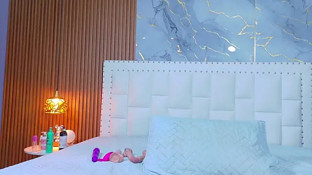 hotiergirl online show from February 21, 11:55 am