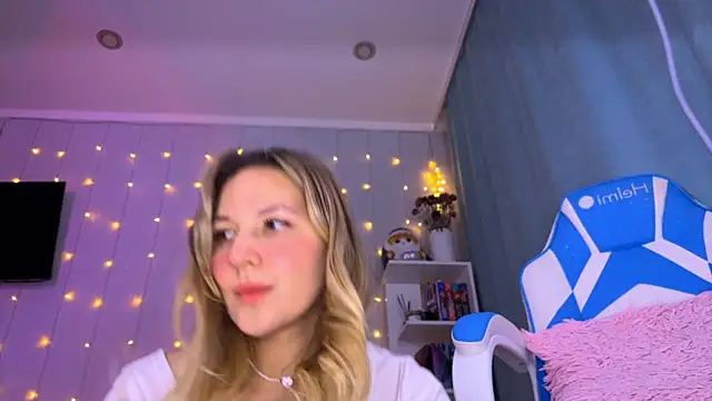 Mercedes Robinson online show from September 19, 4:29 pm