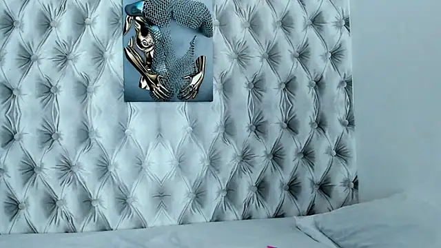 TaniaBellini online show from March 8, 5:59 am