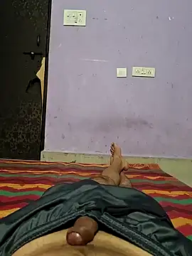 Snapshot of braveman999 chatting on February 23, 8:11 pm braveman999 online show from February 23, 8:11 pm