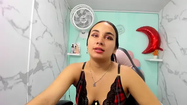 Snapshot of Maylin_horny19 chatting on May 29, 3:37 am Maylin horny19 online show from May 29, 3:37 am