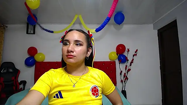 Maylin horny19 online show from June 18, 9:25 am