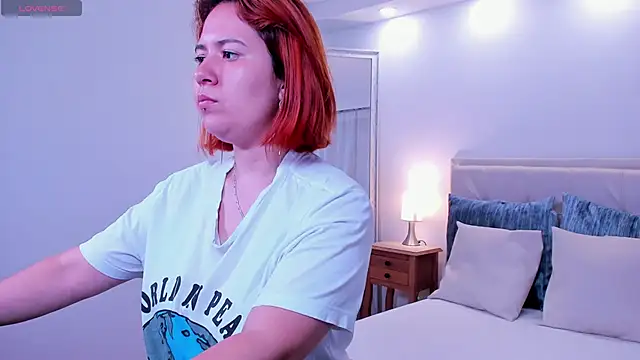 zoes milee online show from January 29, 11:20 am