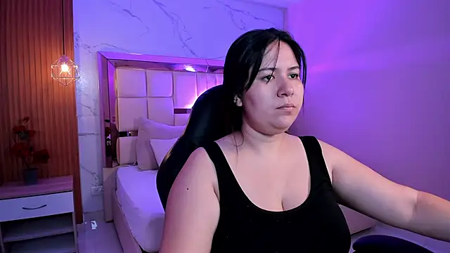 zoes milee online show from February 5, 11:37 am