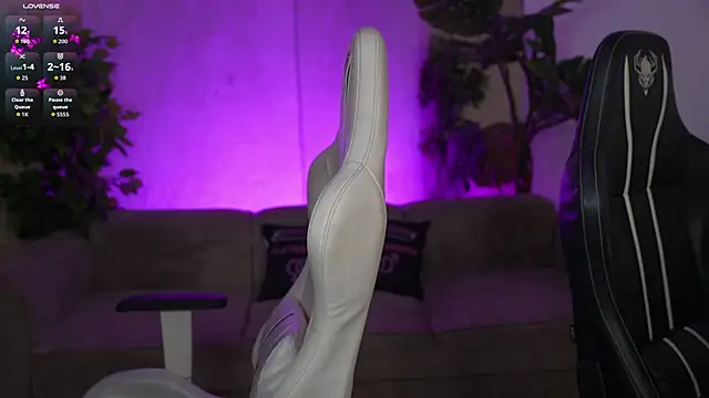 Snapshot of Lika_Secret_ chatting on October 16, 10:44 pm Lika Secret online show from October 16, 10:44 pm