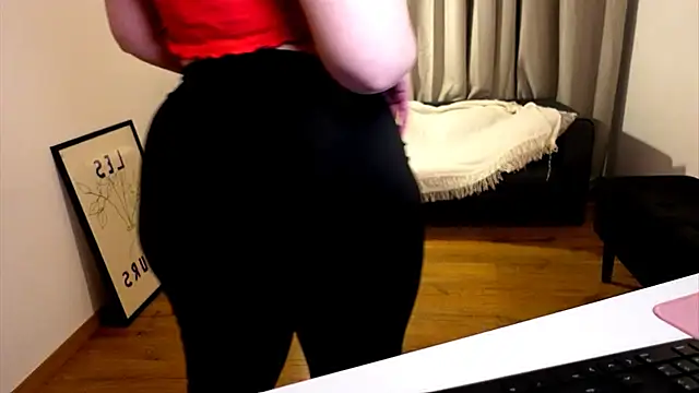 Snapshot of ShyHotNerd chatting on March 6, 12:41 pm ShyHotNerd online show from March 6, 12:41 pm