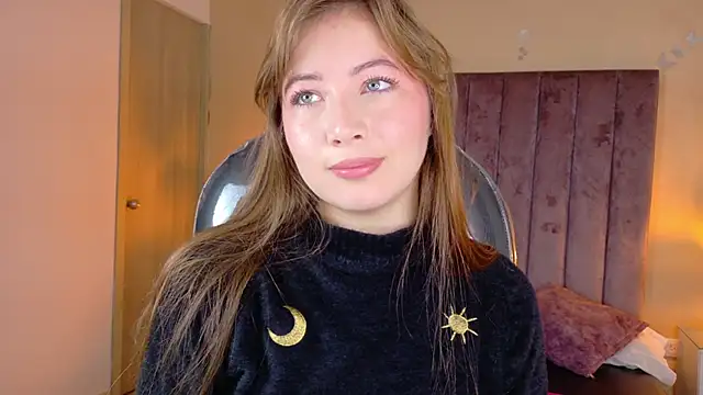 Dahlia Rousse online show from February 18, 7:26 am