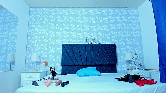 SalomeSimonz online show from December 3, 7:23 pm