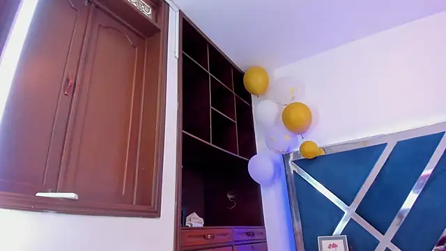 LucineArias online show from December 5, 1:31 pm