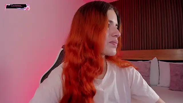 Snapshot of alliss_ginger_ chatting on June 19, 9:51 pm alliss ginger online show from June 19, 9:51 pm