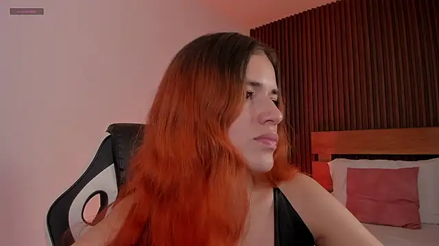 Snapshot of alliss_ginger_ chatting on July 10, 7:38 pm alliss ginger online show from July 10, 7:38 pm