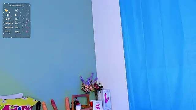 Snapshot of LovelyNickii chatting on February 10, 12:39 pm LovelyNickii online show from February 10, 12:39 pm