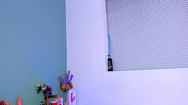 Snapshot of LovelyNickii chatting on March 7, 12:34 pm LovelyNickii online show from March 7, 12:34 pm