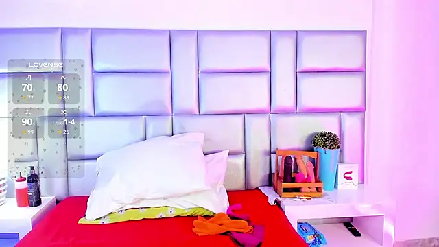 Snapshot of LovelyNickii chatting on September 12, 1:33 pm LovelyNickii online show from September 12, 1:33 pm