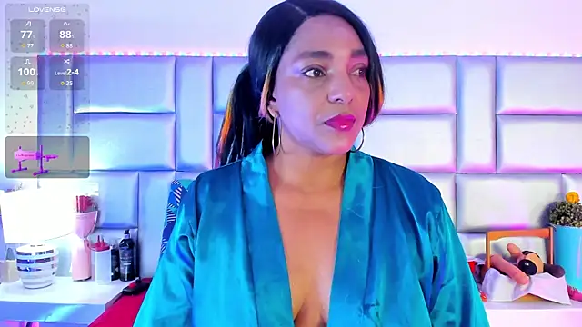 LovelyNickii online show from April 22, 12:50 pm