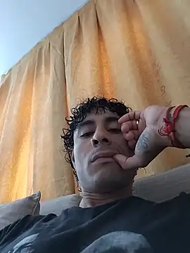 Snapshot of Saweetieyblacksnake chatting on July 30, 12:59 pm Saweetieyblacksnake online show from July 30, 12:59 pm