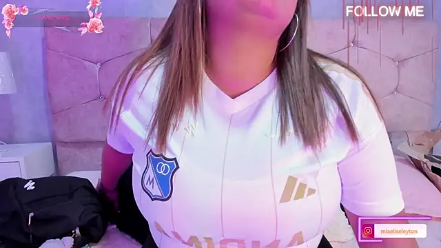 Elise-Leyton online show from October 29, 9:05 pm