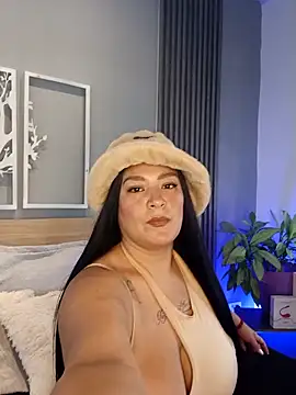 Snapshot of Elise-Leyton chatting on May 14, 6:47 pm Elise-Leyton online show from May 14, 6:47 pm