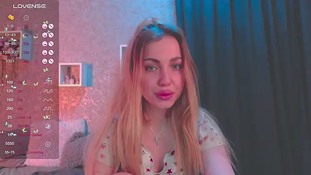 Snapshot of Mika_Rayy chatting on January 22, 9:21 pm Mika Rayy online show from January 22, 9:21 pm