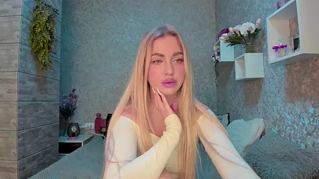 Snapshot of Mika_Rayy chatting on October 25, 8:47 pm Mika Rayy online show from October 25, 8:47 pm