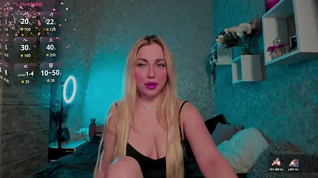 Snapshot of Mika_Rayy chatting on November 11, 10:32 pm Mika Rayy online show from November 11, 10:32 pm