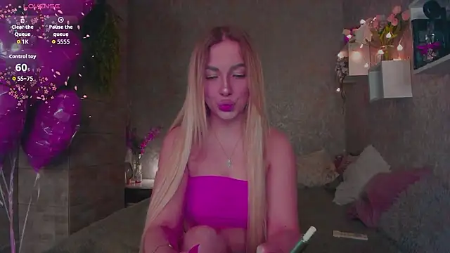 Snapshot of Mika_Rayy chatting on February 28, 4:08 pm Mika Rayy online show from February 28, 4:08 pm