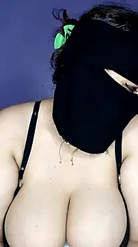 Snapshot of shosho500500 chatting on November 3, 8:37 am shosho500500 online show from November 3, 8:37 am