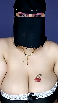 Snapshot of shosho500500 chatting on November 7, 10:21 pm shosho500500 online show from November 7, 10:21 pm