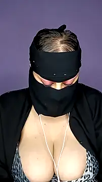 Snapshot of shosho500500 chatting on December 4, 9:45 pm shosho500500 online show from December 4, 9:45 pm