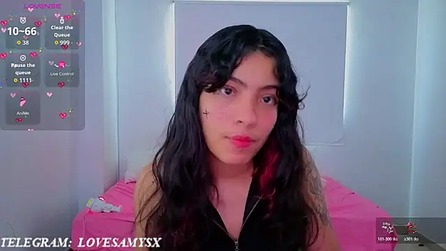 Lovelyamyy online show from May 11, 2:45 pm