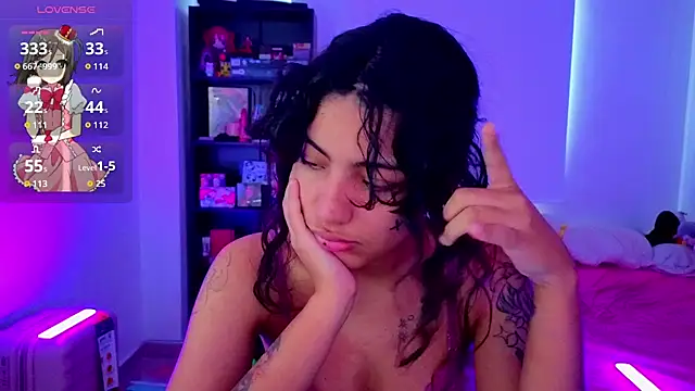 Lovelyamyy online show from July 9, 1:48 pm
