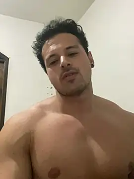 Snapshot of Lucasfit24 chatting on January 24, 1:03 am Lucasfit24 online show from January 24, 1:03 am