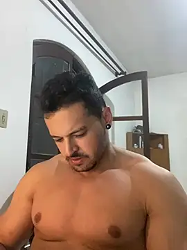 Snapshot of Lucasfit24 chatting on March 16, 11:49 am Lucasfit24 online show from March 16, 11:49 am