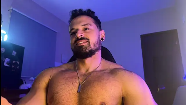 Snapshot of Lucasfit24 chatting on November 25, 2:33 am Lucasfit24 online show from November 25, 2:33 am