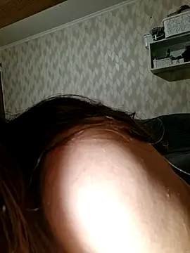 Snapshot of Melenka chatting on November 10, 10:42 pm Melenka online show from November 10, 10:42 pm