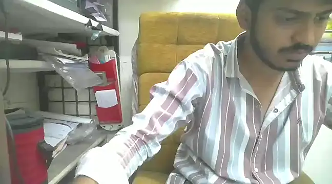 Snapshot of cute_modell chatting on February 25, 11:19 am cute modell online show from February 25, 11:19 am